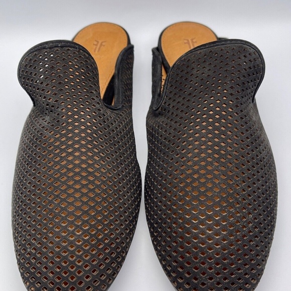 Frye Women's Shoe Gwen Perf Slide Mule Black 6 M US - Picture 2 of 7
